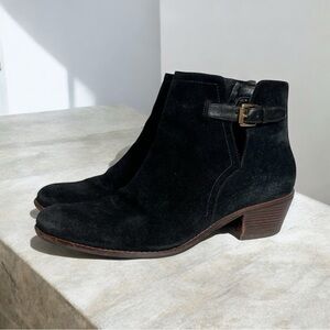 Cole Haan Willette II Bootie Size 8.5 Suede Buckles Lateral Zippers